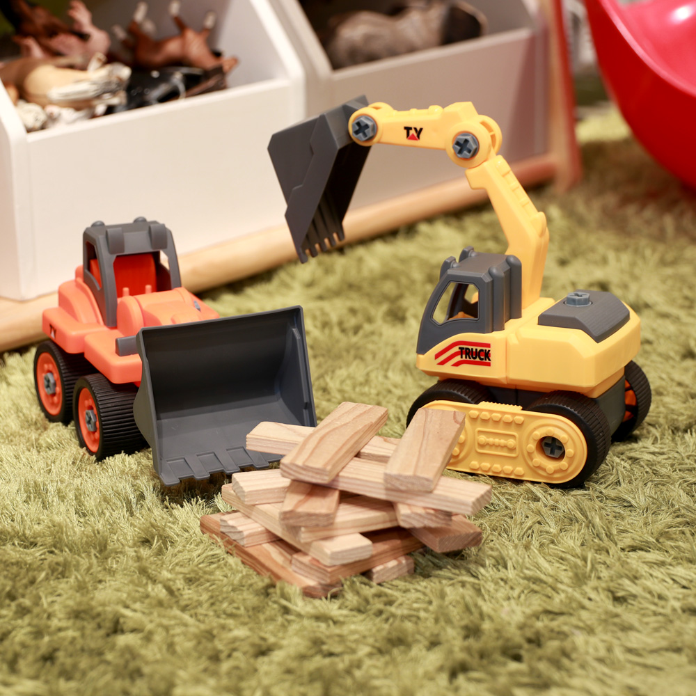 自分で組み立て・分解できる知育玩具 DIY TRUCK（ディーアイワイ トラック）