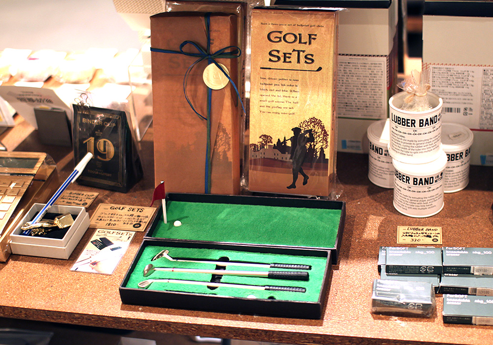 ミニチュアのゴルフクラブ型ペンセット「GOLF SETS」