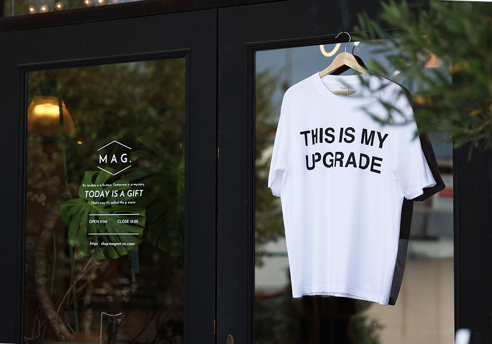 【MAG.オリジナル】Tシャツ THIS IS MY UPGRADEのイメージ写真01