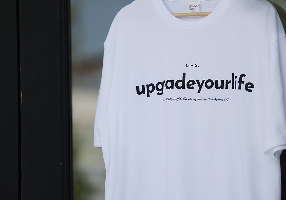 【MAG.オリジナル】Tシャツ UPGRADE YOUR LIFEのイメージ写真05