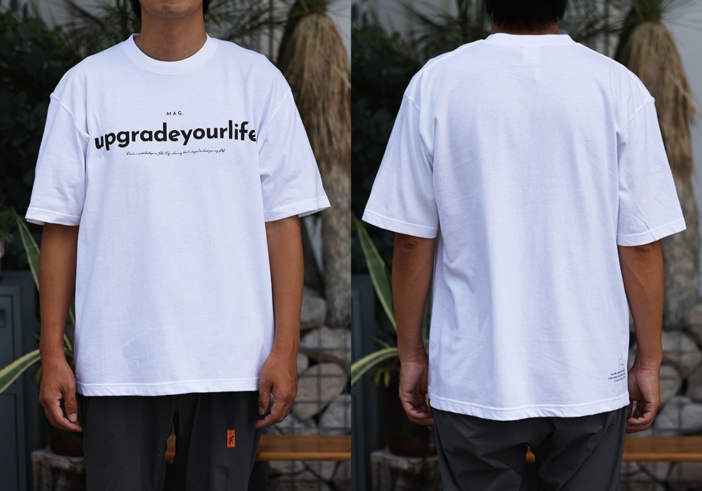 【MAG.オリジナル】Tシャツ UPGRADE YOUR LIFE ホワイト：178m / Lサイズのイメージ写真