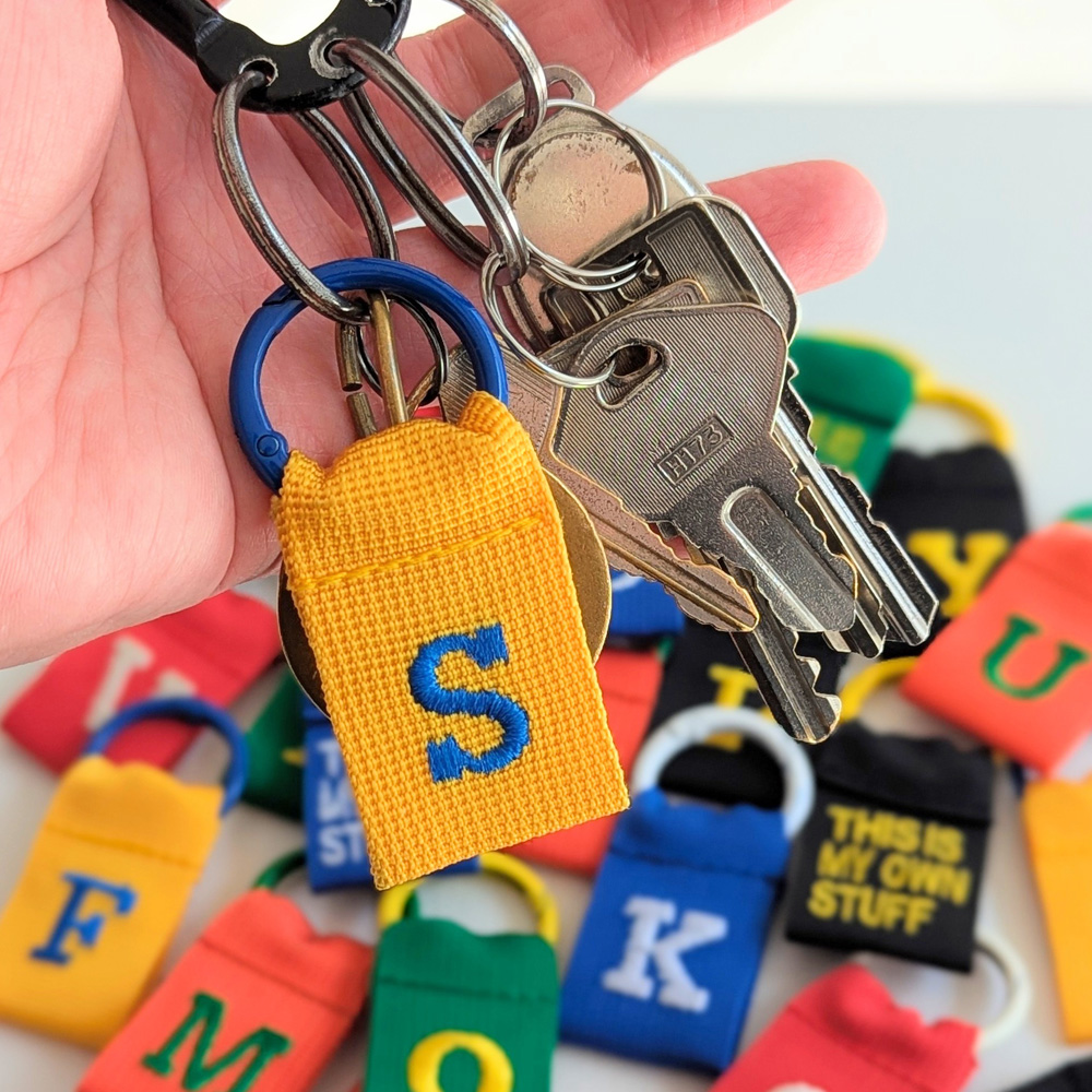 COLLEGE LETTER TAG（カレッジレタータグ）のイメージ写真01