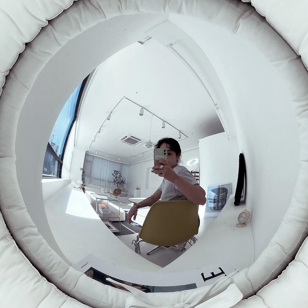 Fisheye cushion mirror（フィッシュアイクッションミラー ）のイメージ写真07