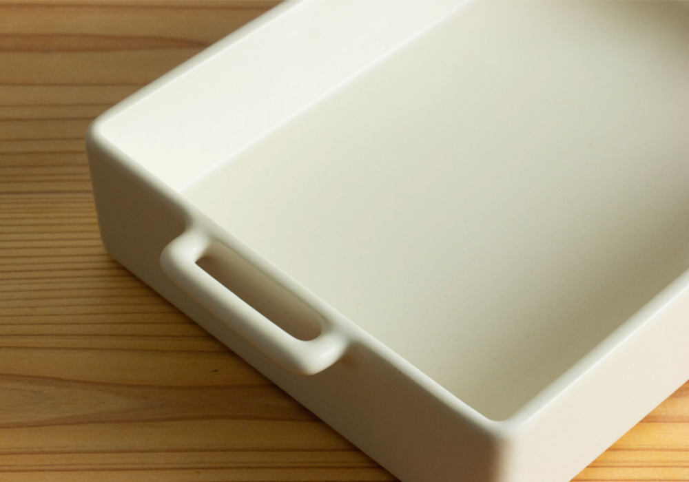 たっぷり容量 かんたんオーブン調理皿 グリル皿（中）白のイメージ写真