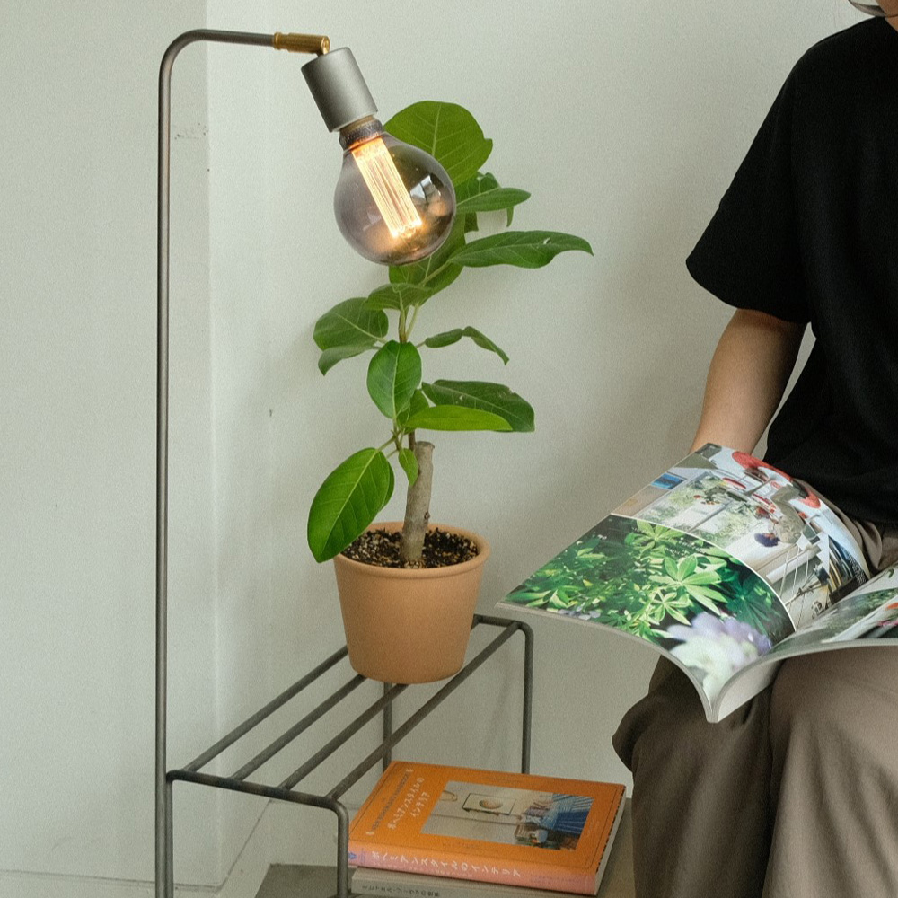 KNOP ADJUST LAMP（ノップ アジャスト ランプ）のイメージ写真03