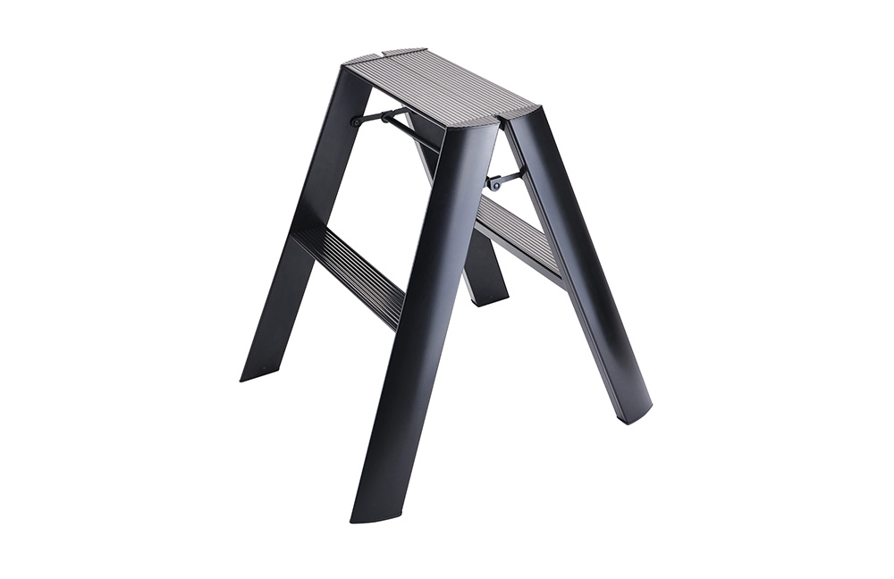 lucano Step stool（ルカーノ ステップスツール）ブラックのイメージ写真01