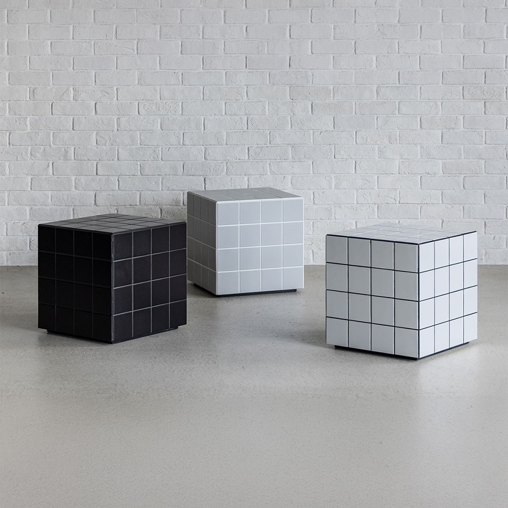 テラ サイドテーブル キューブ型のイメージ写真01