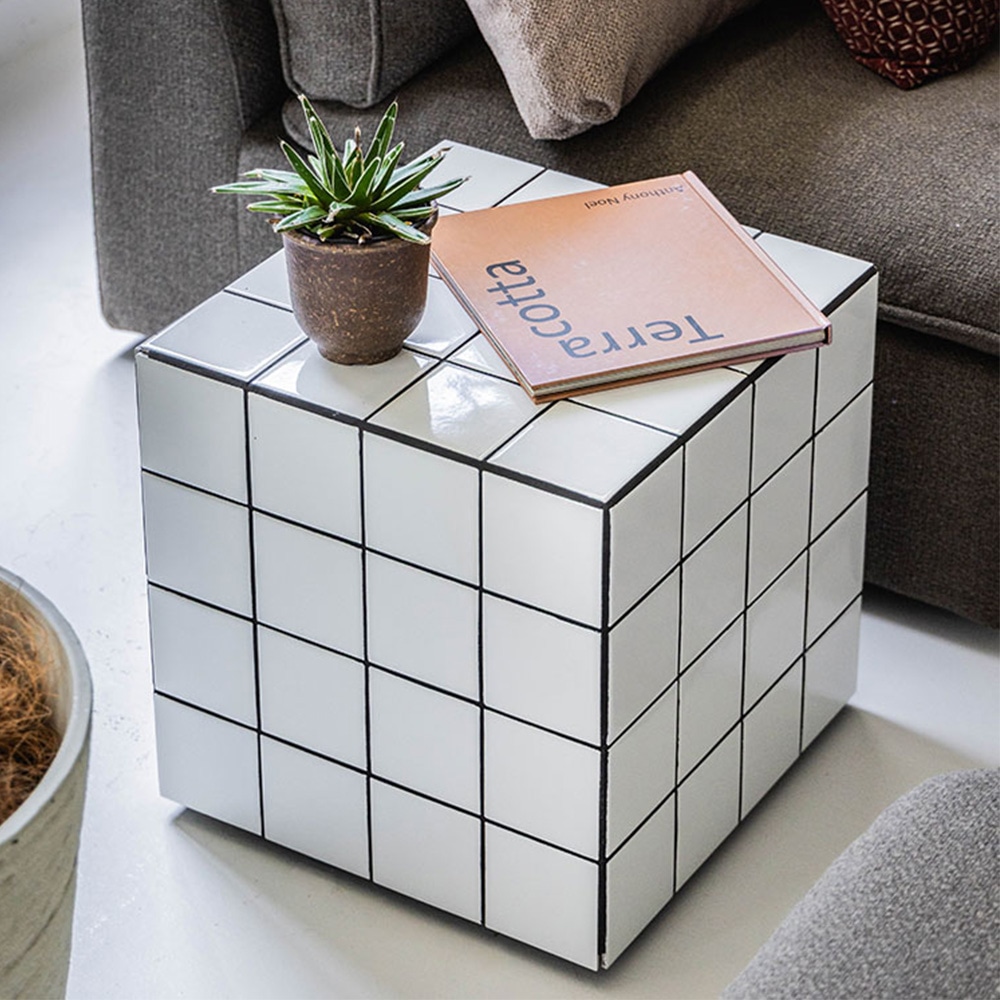 テラ サイドテーブル キューブ型のイメージ写真03