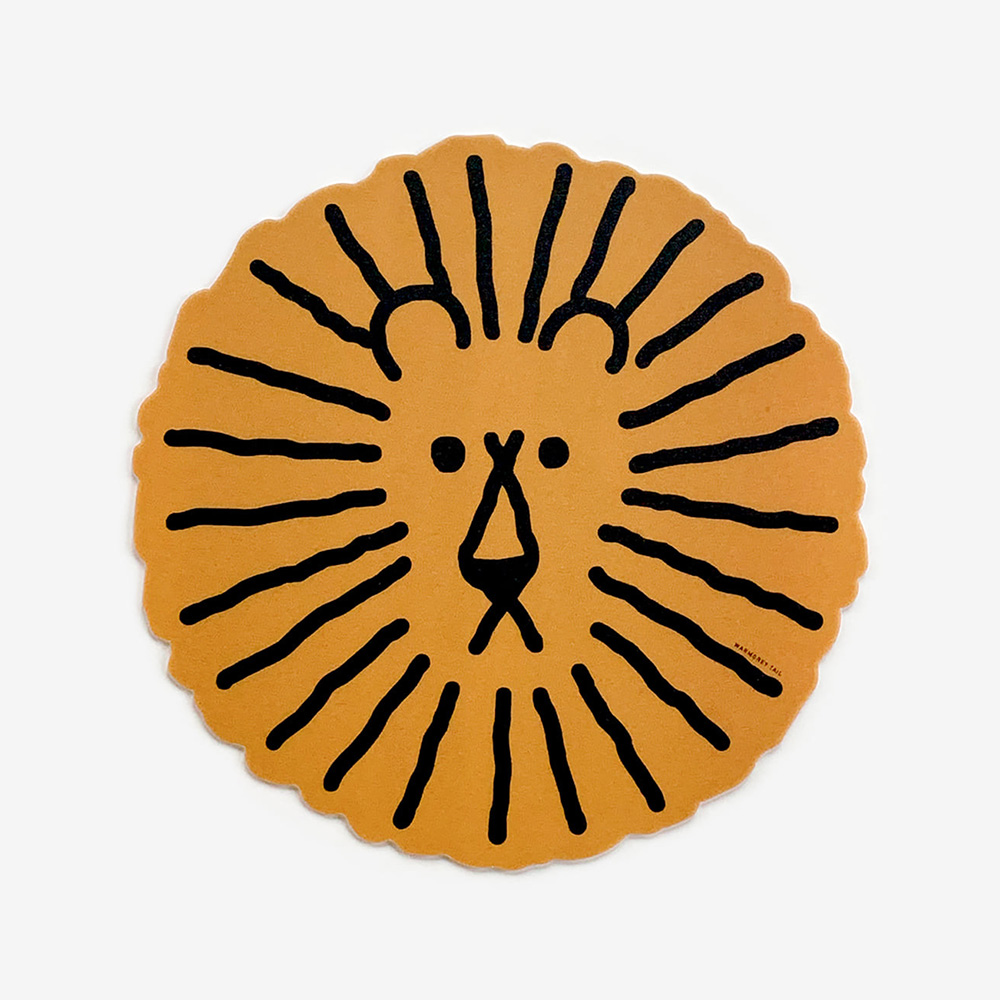 WARMGREY TAIL LION MOUSE PAD BROWNのイメージ写真