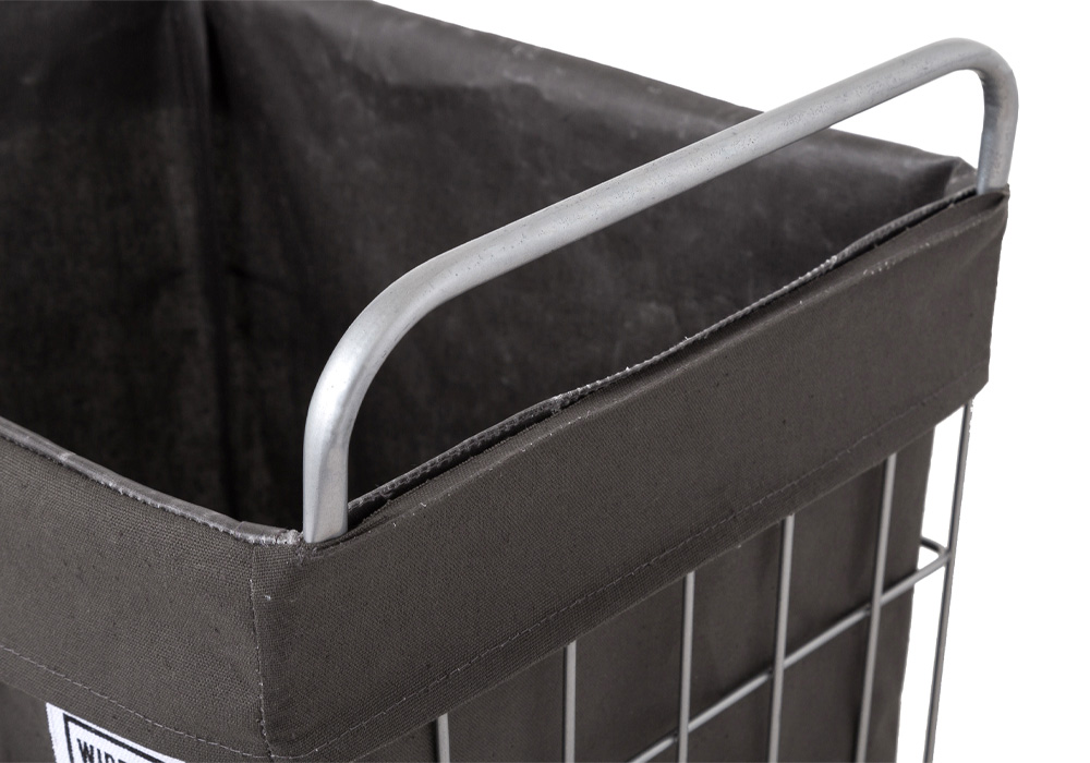 WIRE ARTS ＆ PRO.laundry SQUARE BASKET WITH CASTER_45L ダークグレーのイメージ写真02