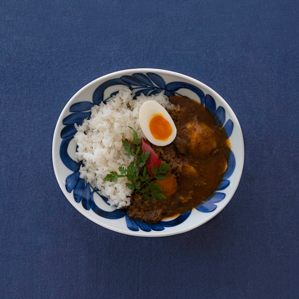 阿部 薫太郎 デザインのカレー皿「daily spice plate」