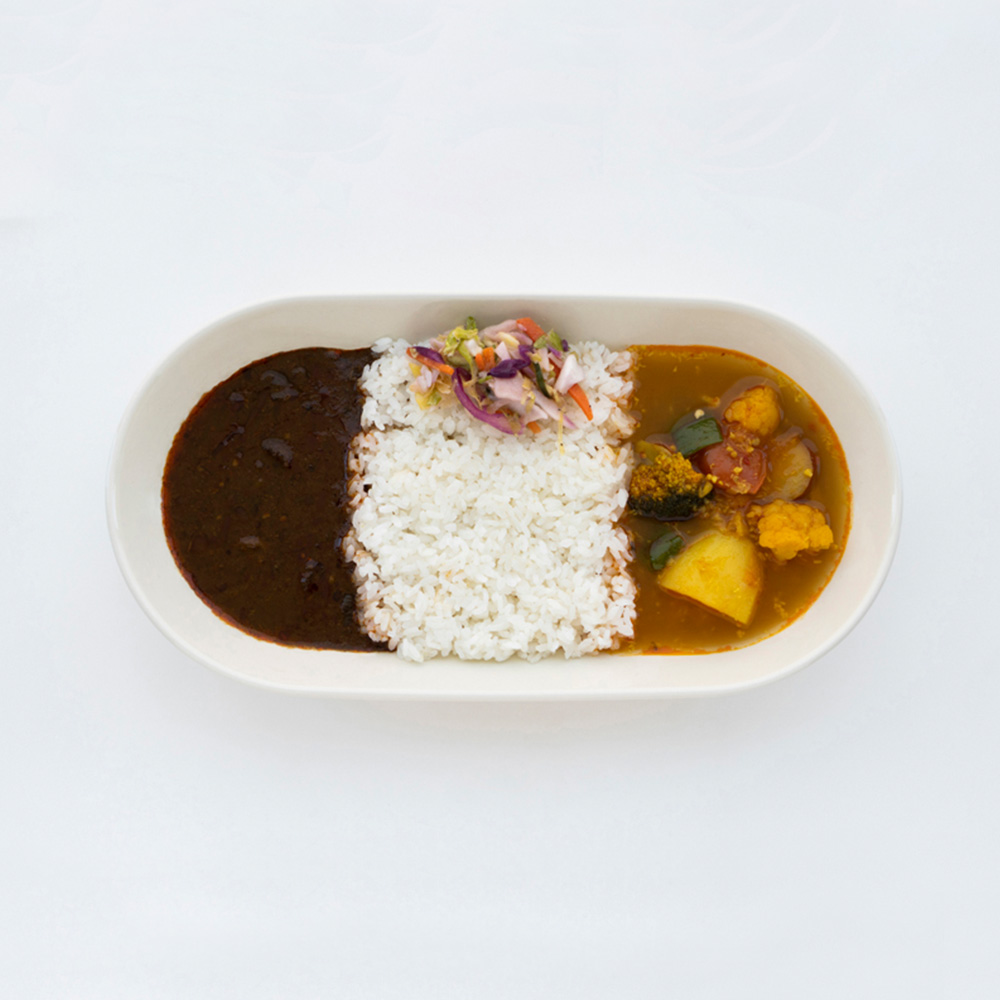 篠本 拓宏 デザインのカレー皿「oval curry bowl」