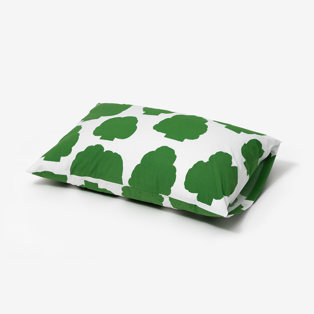 WARMGREY TAIL PILLOW CASE FORESTのイメージ写真