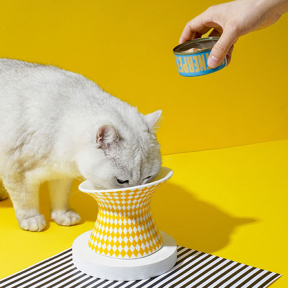 首に負担をかけずに食べやすいフードボウル PET HIGH-HEELS BOWL